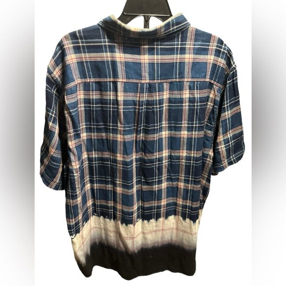 Tommy Bahama Soul Cal Surf Plaid Camp Shirt (Color: Bering Blue, Size XXL) - Picture 4 of 12